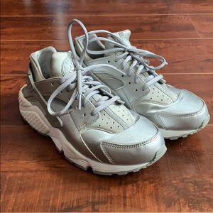 Nike silver huaraches